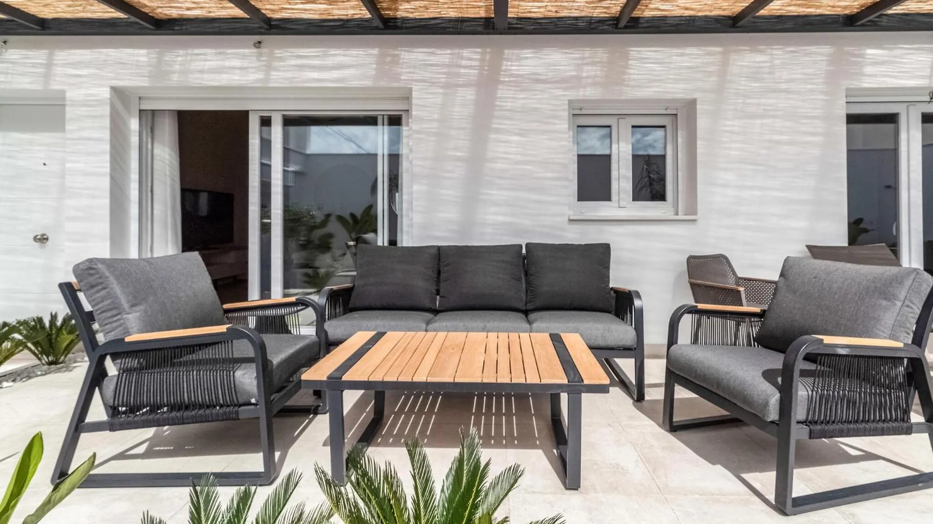 Beautiful Home In Velez Malaga With Kitchenette 0*,